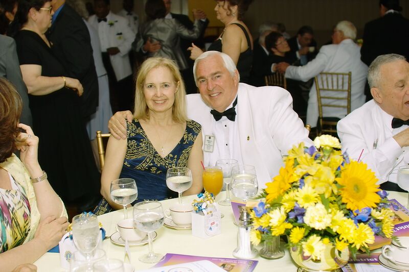 File:PDG Ron Delo 2009.jpeg